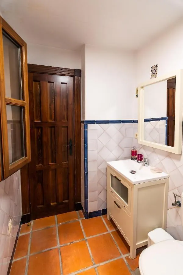 Tuguest Aljibe Del Rey Apartment - Free Parking Granada